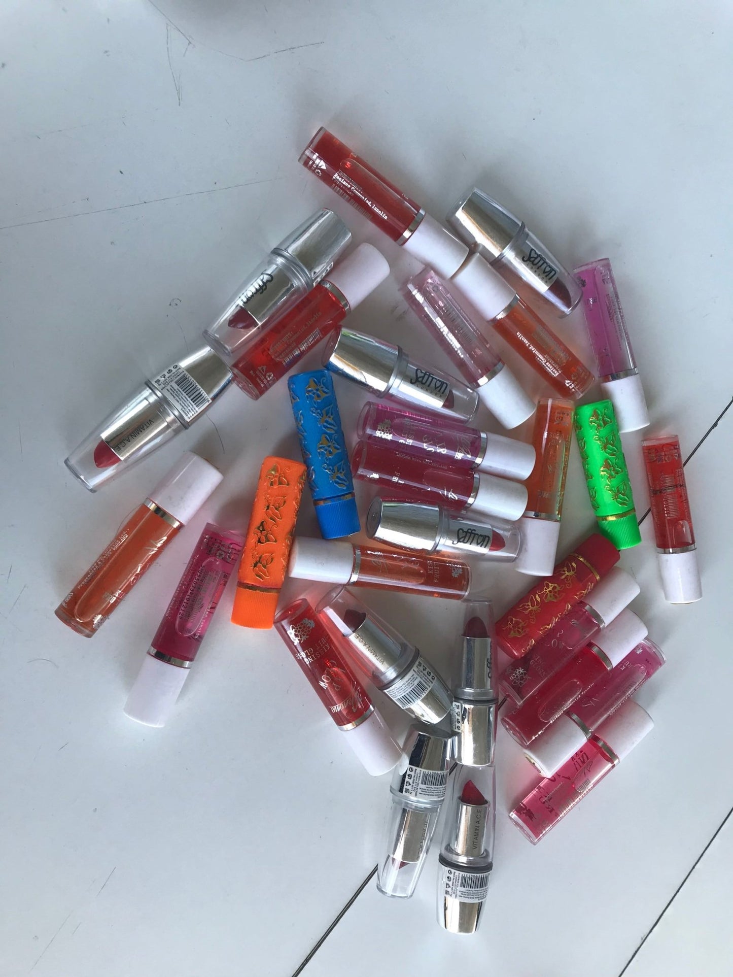 Lot de Rouge à lèvres - Premium Maquillage from Nkento Ethnik - Just €10! Shop now at Nkento Ethnik